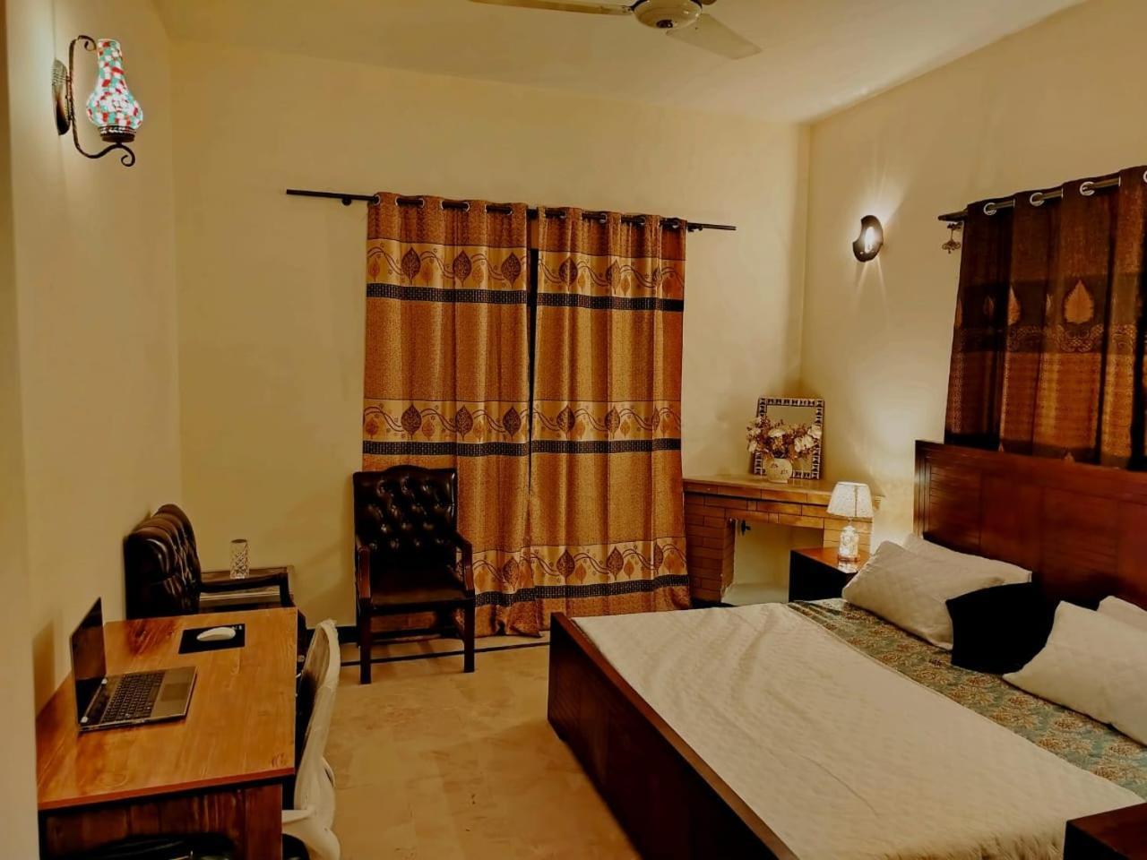 Royal Residential Hotel Islamabad Exterior foto